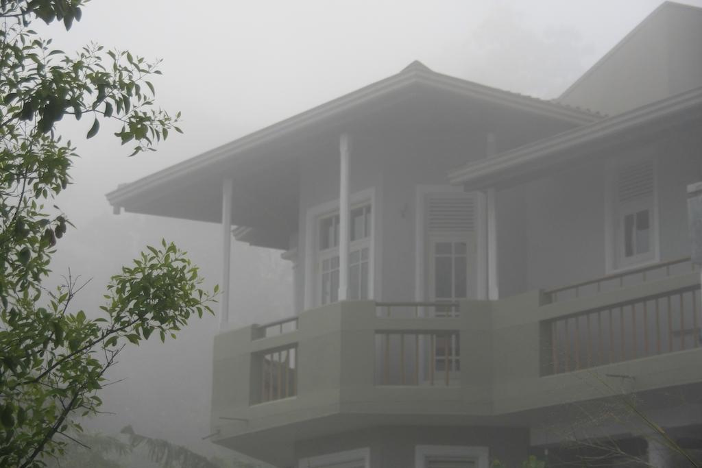 Vista House Kandy Bagian luar foto